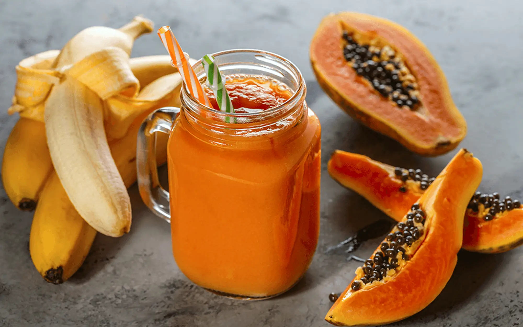 Foto de Batida De Papaya y guieno elaborada con leche fresca Tres Monjitas