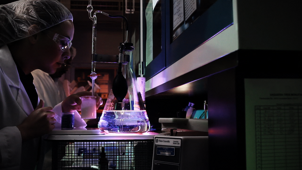 Foto del laboratorio de leche Tres Monjitas