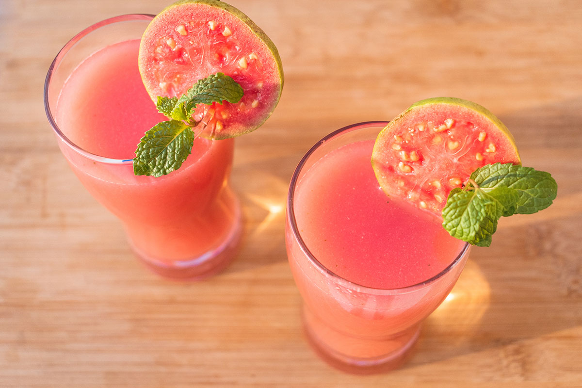 Guava Piña Coco Refresher Tres Monjitas