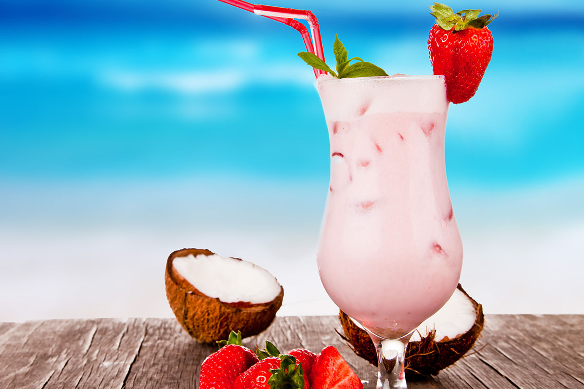 Coco Berry Refresher Tres Monjitas